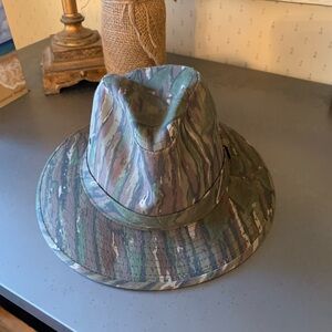 Realtree Camouflage Boonie hat, wide brim, REALTREE LOGO, size Medium, 7- 7 1/8.
